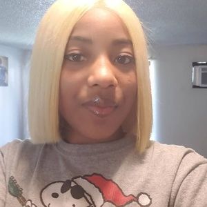 Meet your Posher, Chaneka